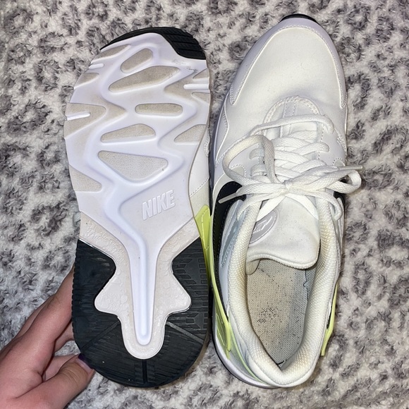 Nike running shoes size 11 - Picture 3 of 3